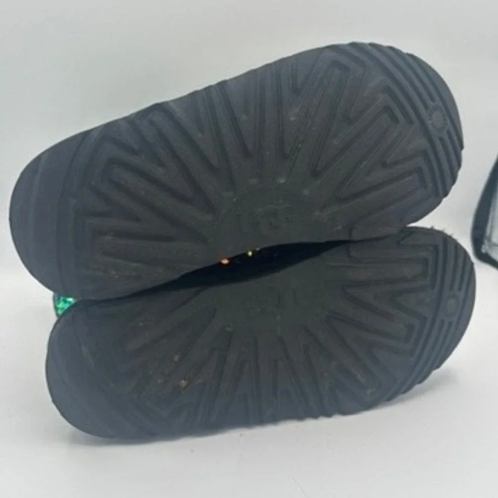 UGG Classic Short Sequin Boots Kids Sz 13 Black Green Iridescent Sparkle Glitter
